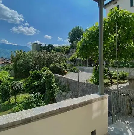Charlie's House Lake View * لاليو