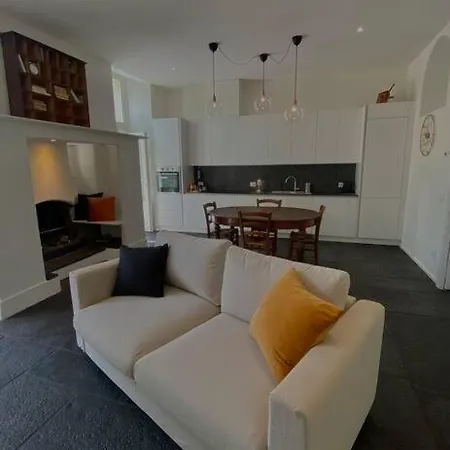 Charlie's House Lake View بيت للعطل