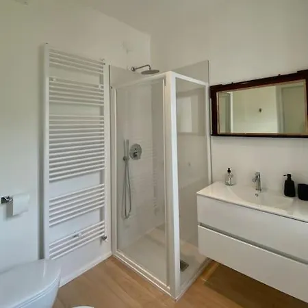 بيت للعطل Charlie's House Lake View لاليو