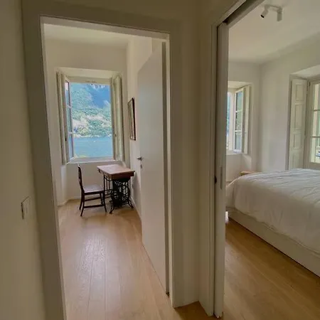 Charlie's House Lake View لاليو